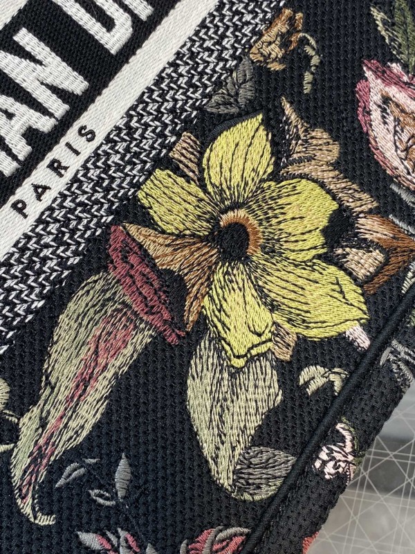 Handbag Dior size 26*8*22 cm