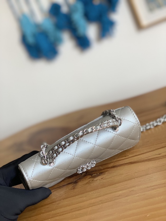 Handbag Dior AP81249 size 10*18*4.5 cm