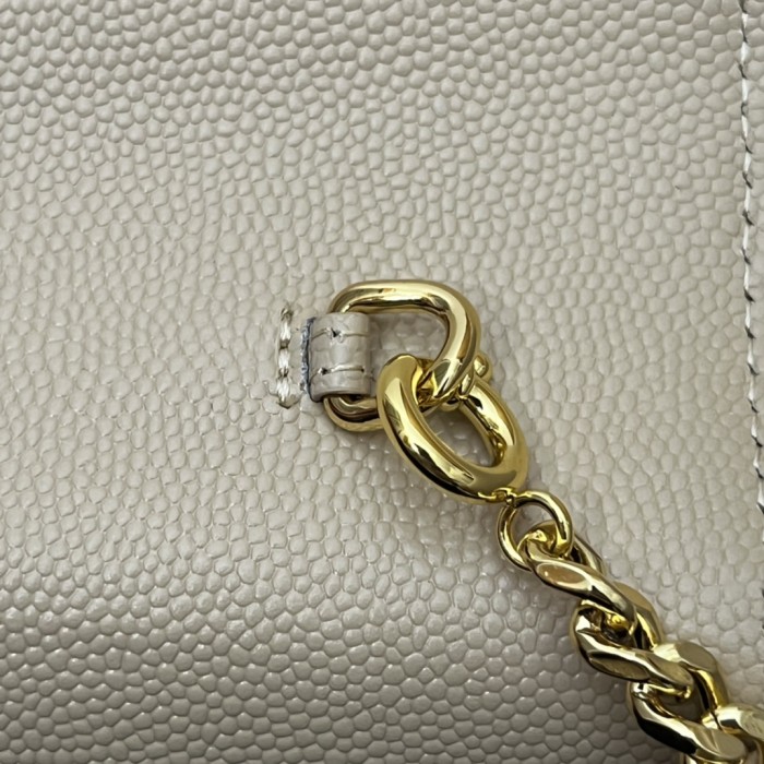 Handbags SAINT LAURENT 393953 size 19x11.5x4 cm