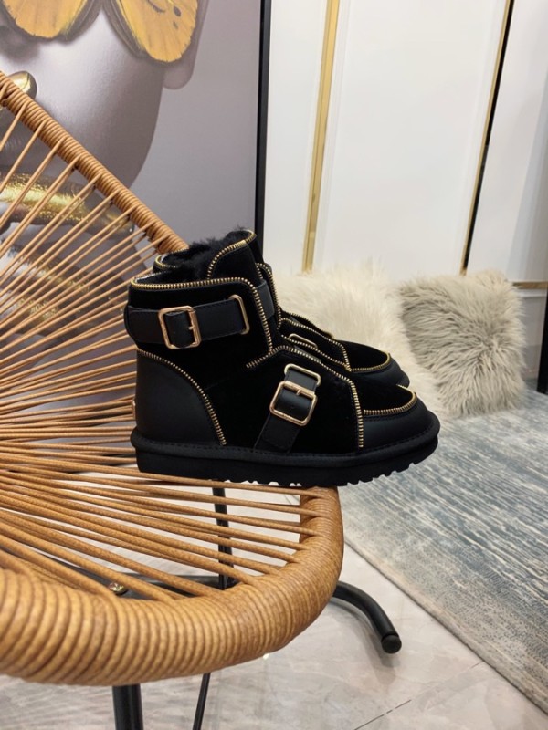 UGG Sneaker 33