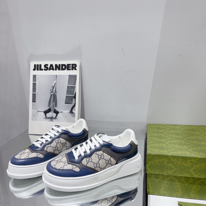 Gucci Women's GG sneaker 2