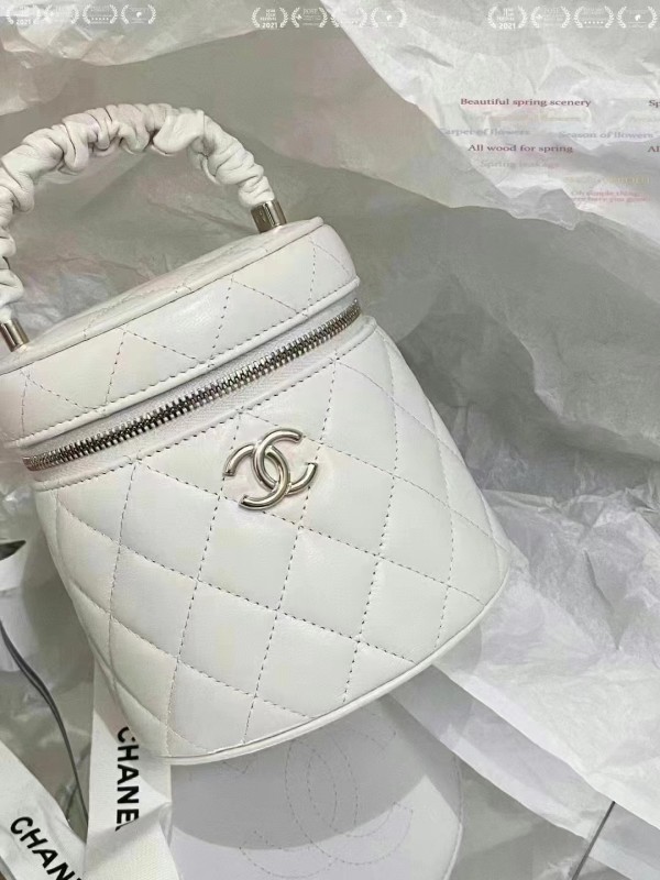 Handbag Chanel size 13×13×11 cm