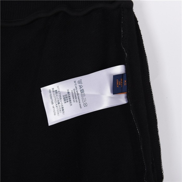 Clothes Louis Vuitton 230