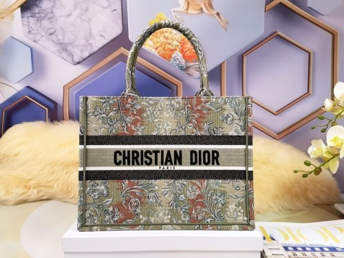 Handbag Dior size 36.5X28X16 cm
