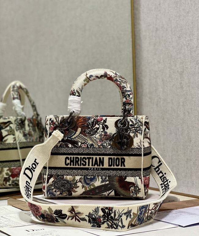 Handbag Dior 9027 size 24*20*11 cm