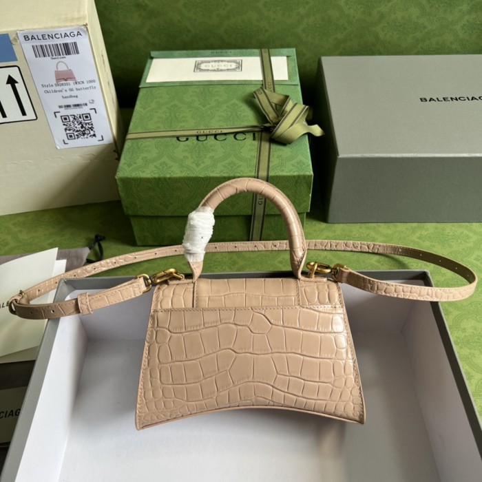 Handbag Gucci 5928331 size 19*13*8 cm