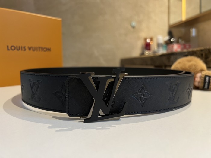 Louis Vuitton Belt 4 (width 4cm)