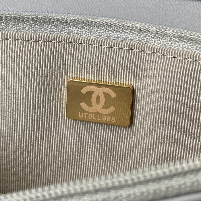 Handbag Chanel AP2236 size 19 cm