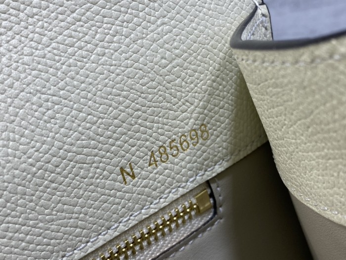 Handbag VALEXTRA size 𝟐𝟔*𝟐𝟎*𝟏𝟐 𝐂𝐦