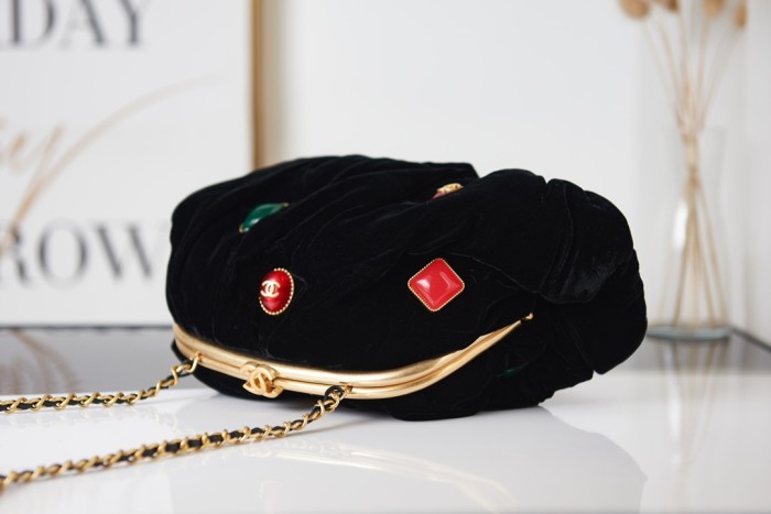 Handbag Chanel AS2138 size 16 27.5 14 cm