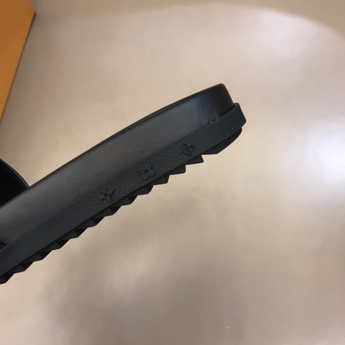 Louis Vuitton Slipper 70