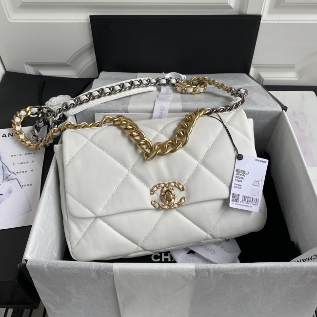 Handbag Chanel size 30 cm