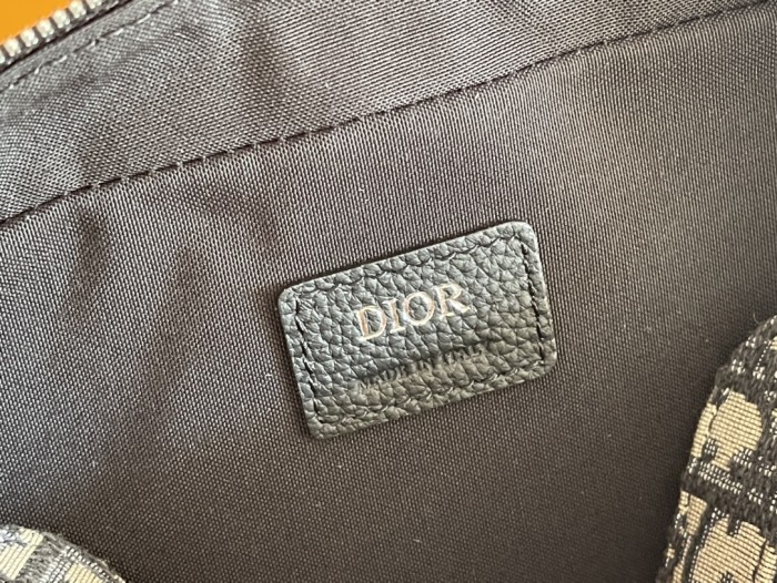 Handbag Dior size 22x15x5 cm