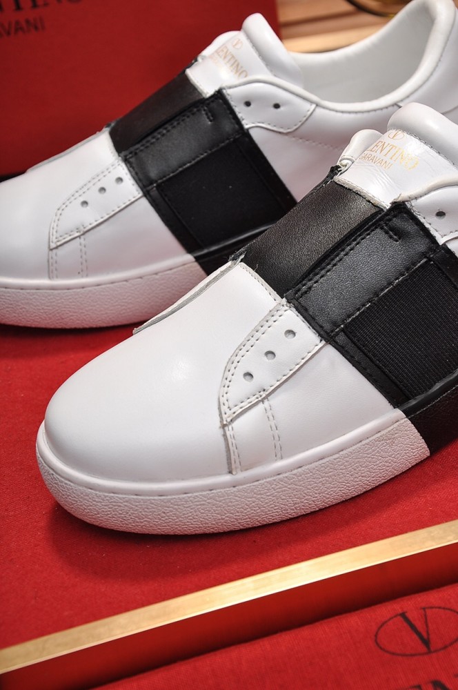 Valentino Garavani Rockstud Untitled calfskin sneaker 19