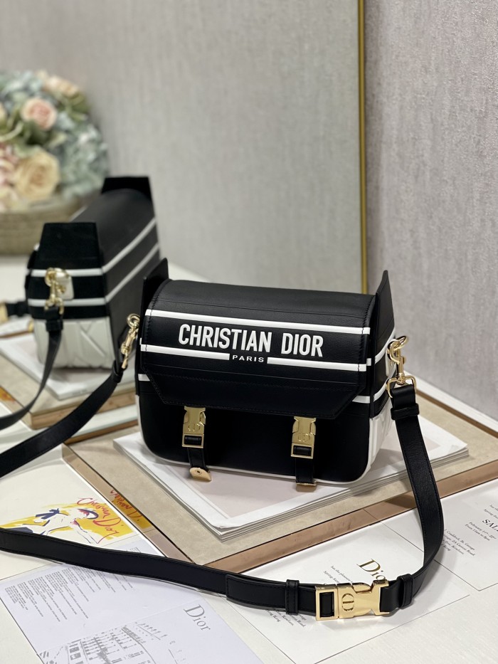 Handbag Dior 6619 size 24×9.5×19 cm