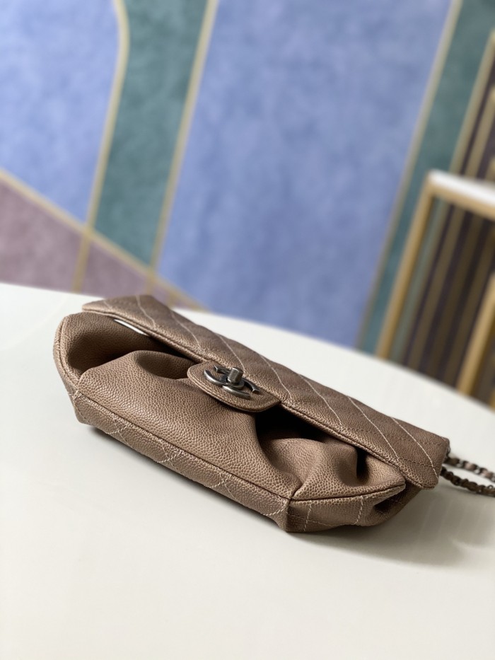 Handbag Chanel 82910 size 30 18 4 cm