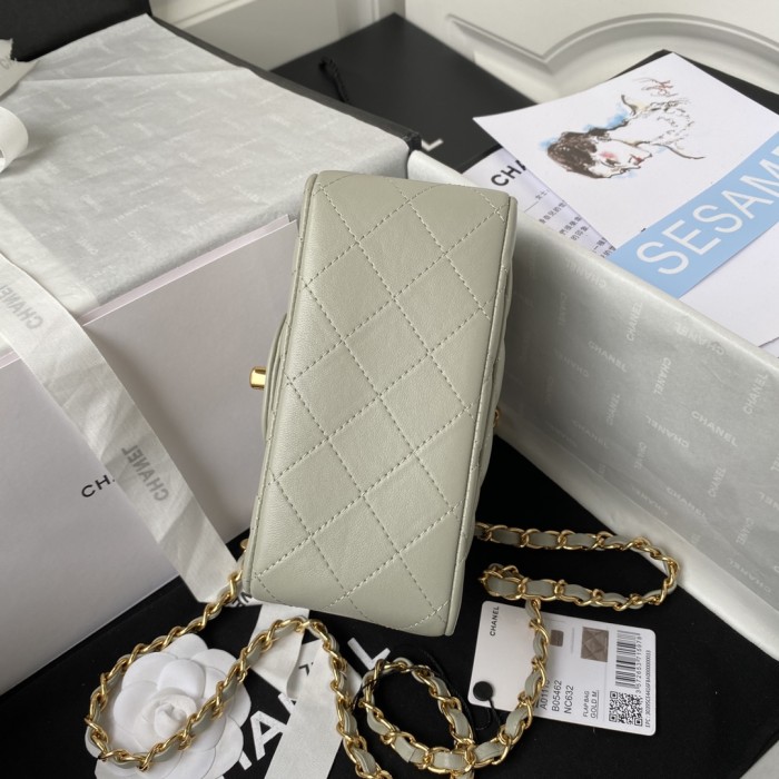 Handbag Chanel size 17 cm