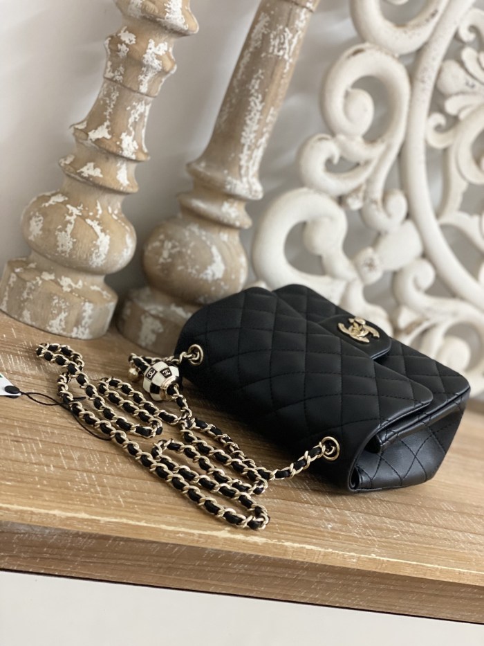 Handbag Chanel 1786 size 18*7*13 cm