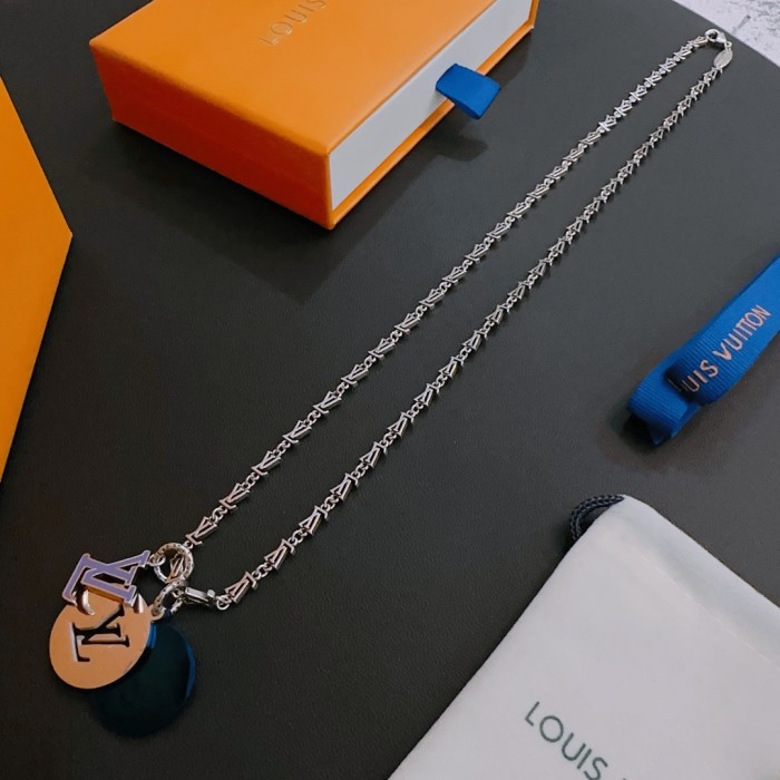 Clothes Louis Vuitton 57