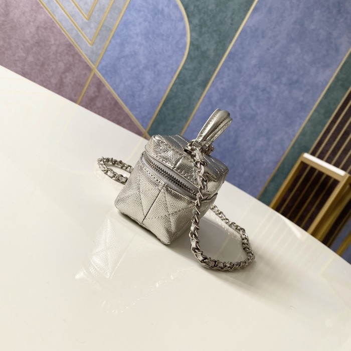 Handbag Chanel AP2194 size 12 11.5 7 cm