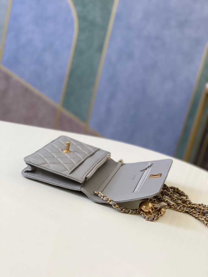 Handbag Chanel 81133 size 19 cm