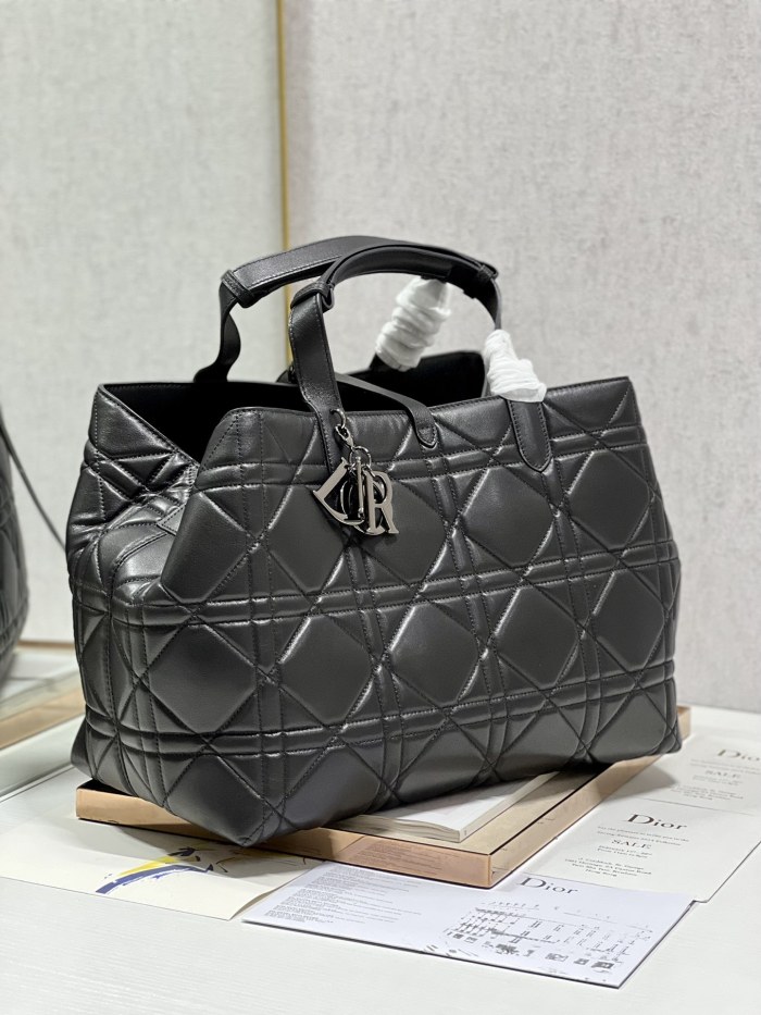 Handbag Dior 1188 size 37×43×22 cm