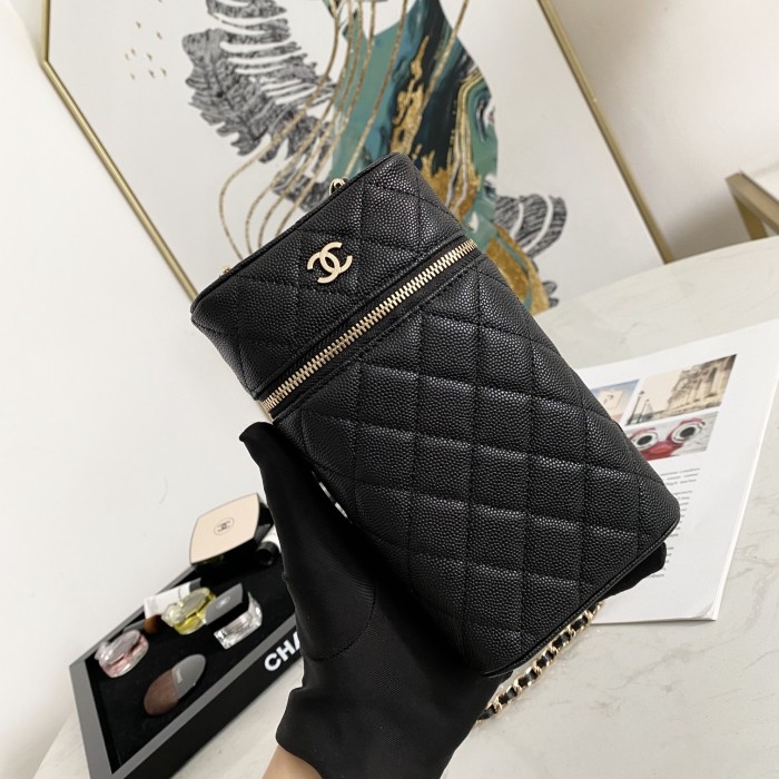 Handbag Chanel AP2084 size 18*10.5*5 cm