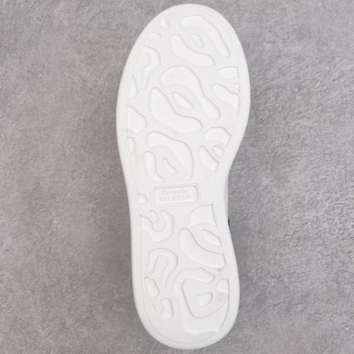 Alexander McQueen Oversized Sneaker in White/jet Black