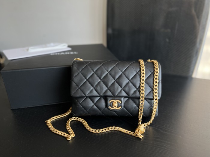 Handbag Chanel 3393 size 16cmx25cm10 cm