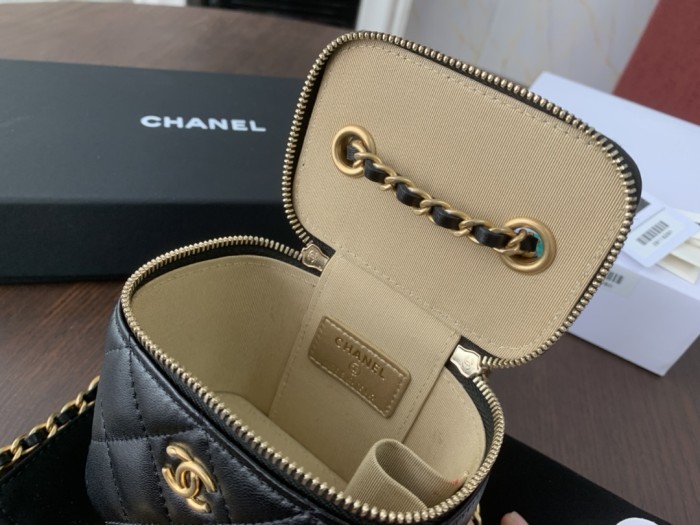 Handbag Chanel size 8.5cmx11cmx7 cm