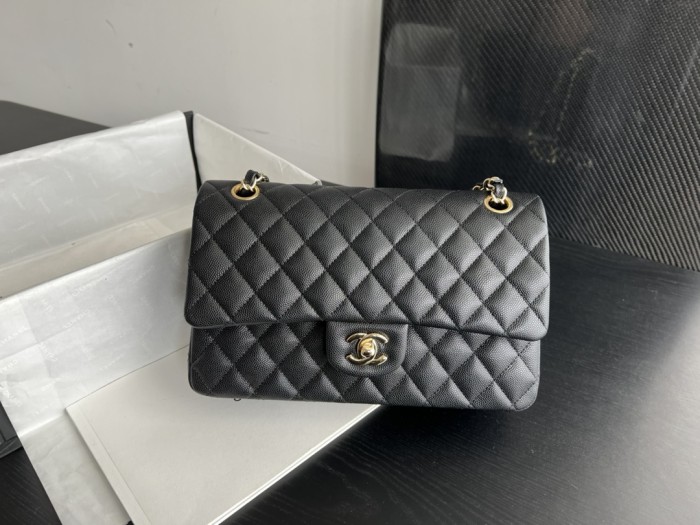 Handbag Chanel size 25 cm