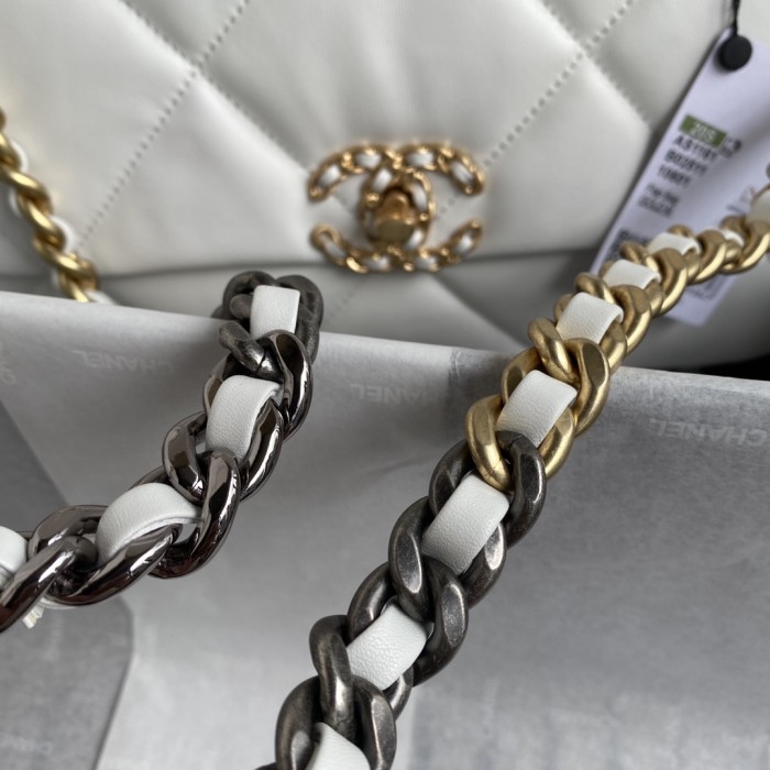 Handbag Chanel size 30 cm