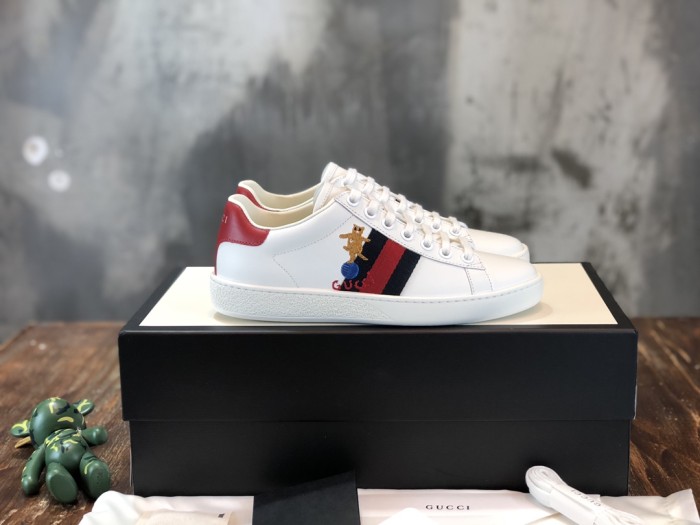 Gucci Ace embroidered sneaker 80