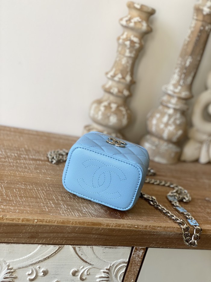 Handbag Chanel 81193 size 12 cm