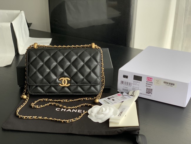 Handbag Chanel 2289 size 19 cm