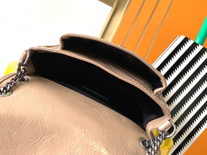 Handbags SAINT LAURENT 533037 size 22X16.5X7.5 CM