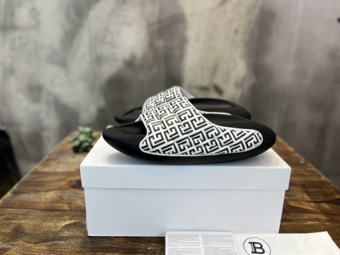 Balmain Quilted leather B-IT mules 12