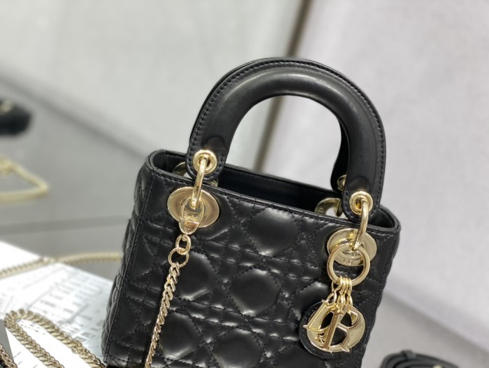 Handbag Dior size 17 cm
