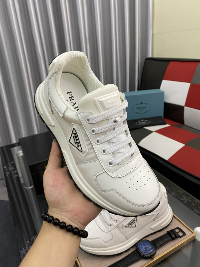 Prada Low Top sneaker 10
