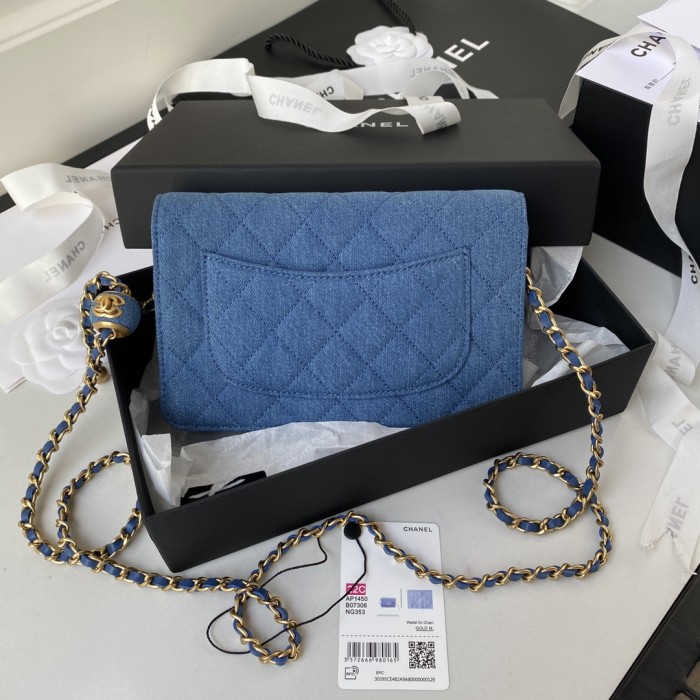 Handbag Chanel AP1450 size 19 cm