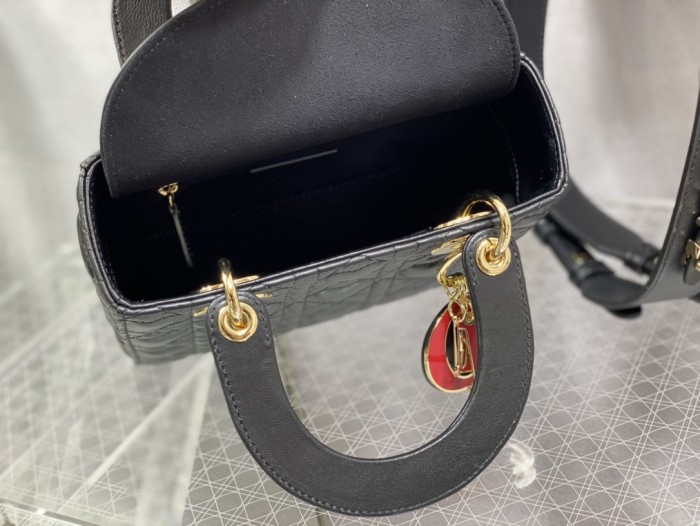 Handbag Dior size 20 cm