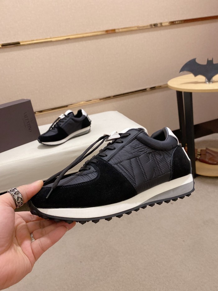 Valentino Garavani Low-top sneakers 10