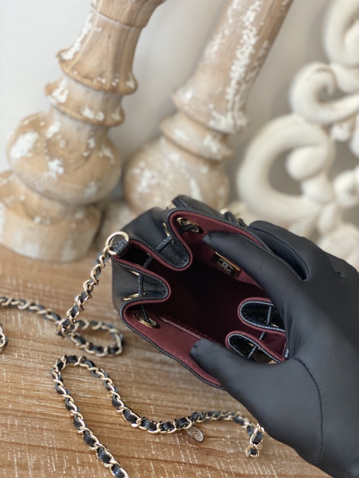 Handbag Chanel 2913 size 12.5*10*7.5 cm