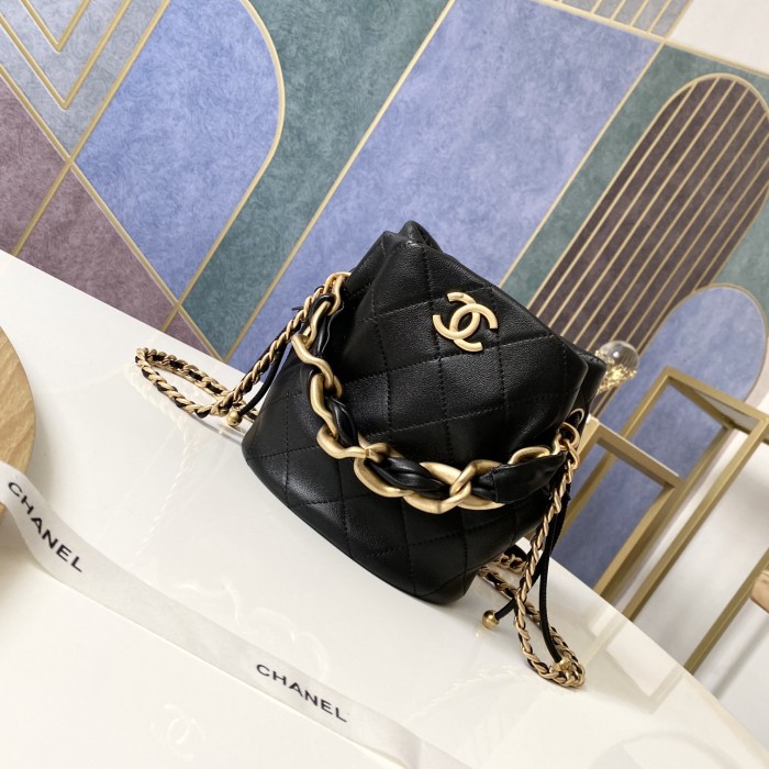 Handbag Chanel AS2390 size 16 19 13 cm