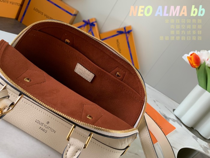 Handbag Louis Vuitton M44829 size 25.0x18.0x12.0 cm