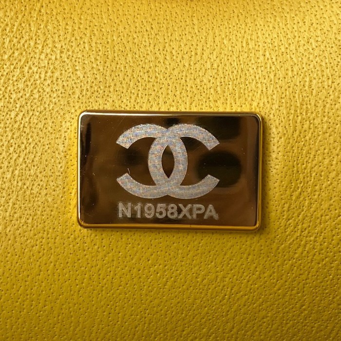 Handbag Chanel size 17 cm