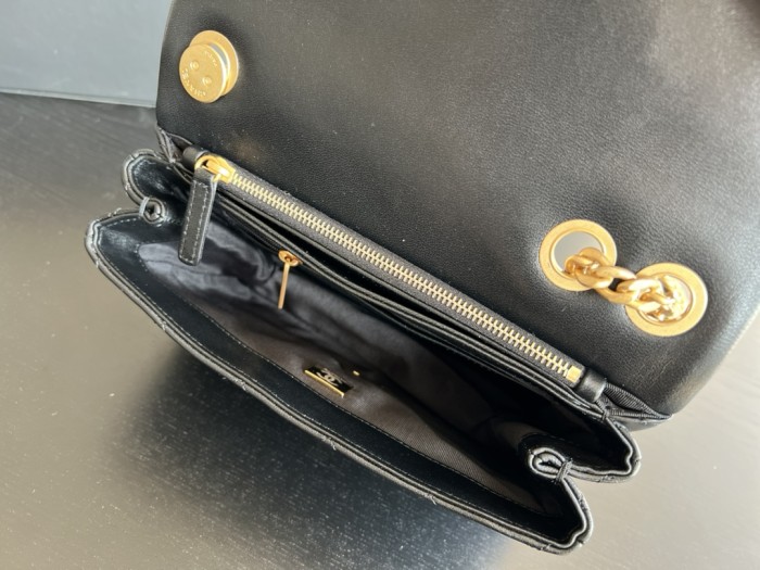 Handbag Chanel 3393 size 16cmx25cm10 cm