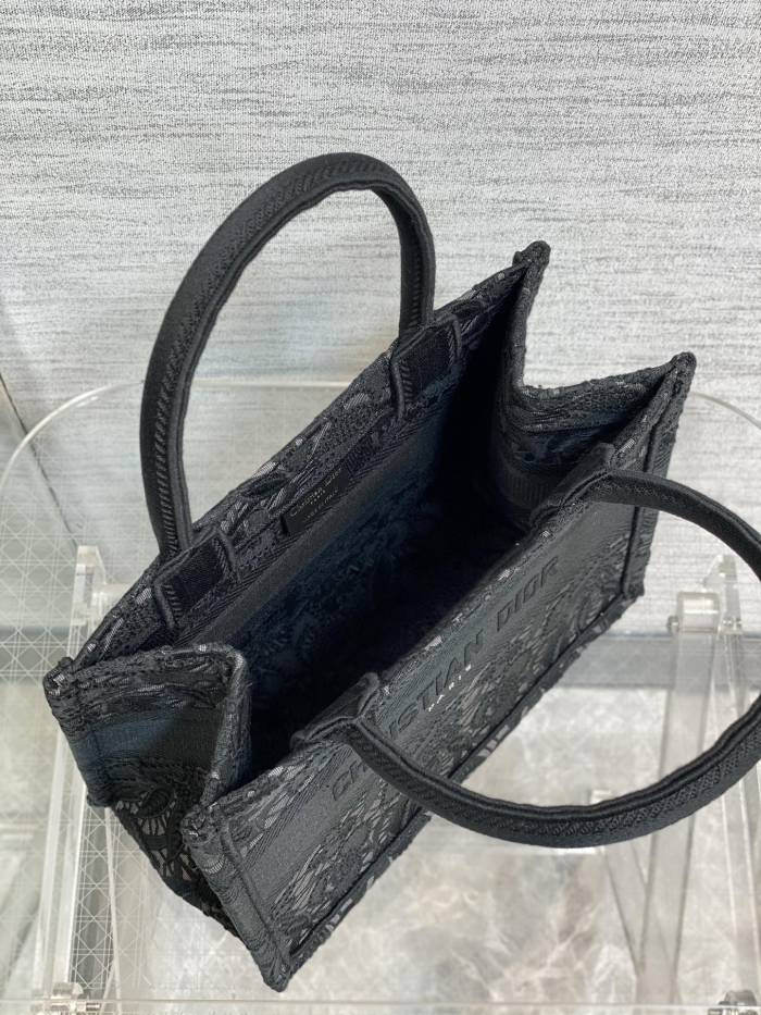 Handbag Dior size 26*8*22 cm