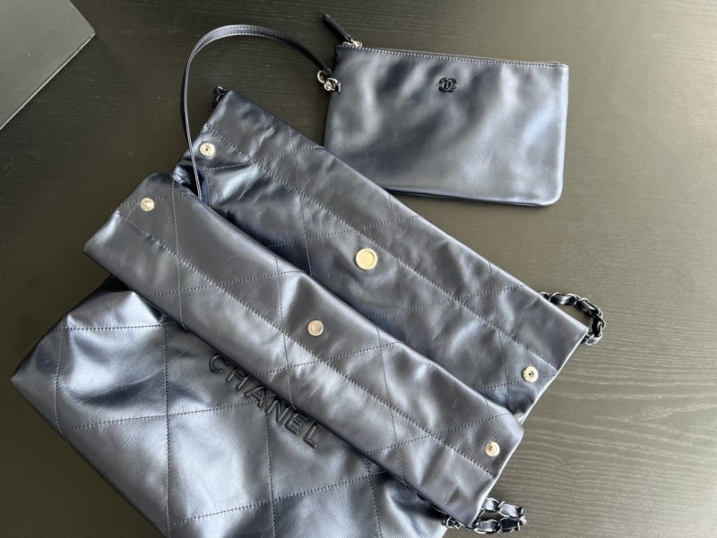 Handbag Chanel size 35cmx37cmx7 cm