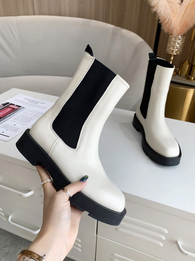 Givenchy Boots 25